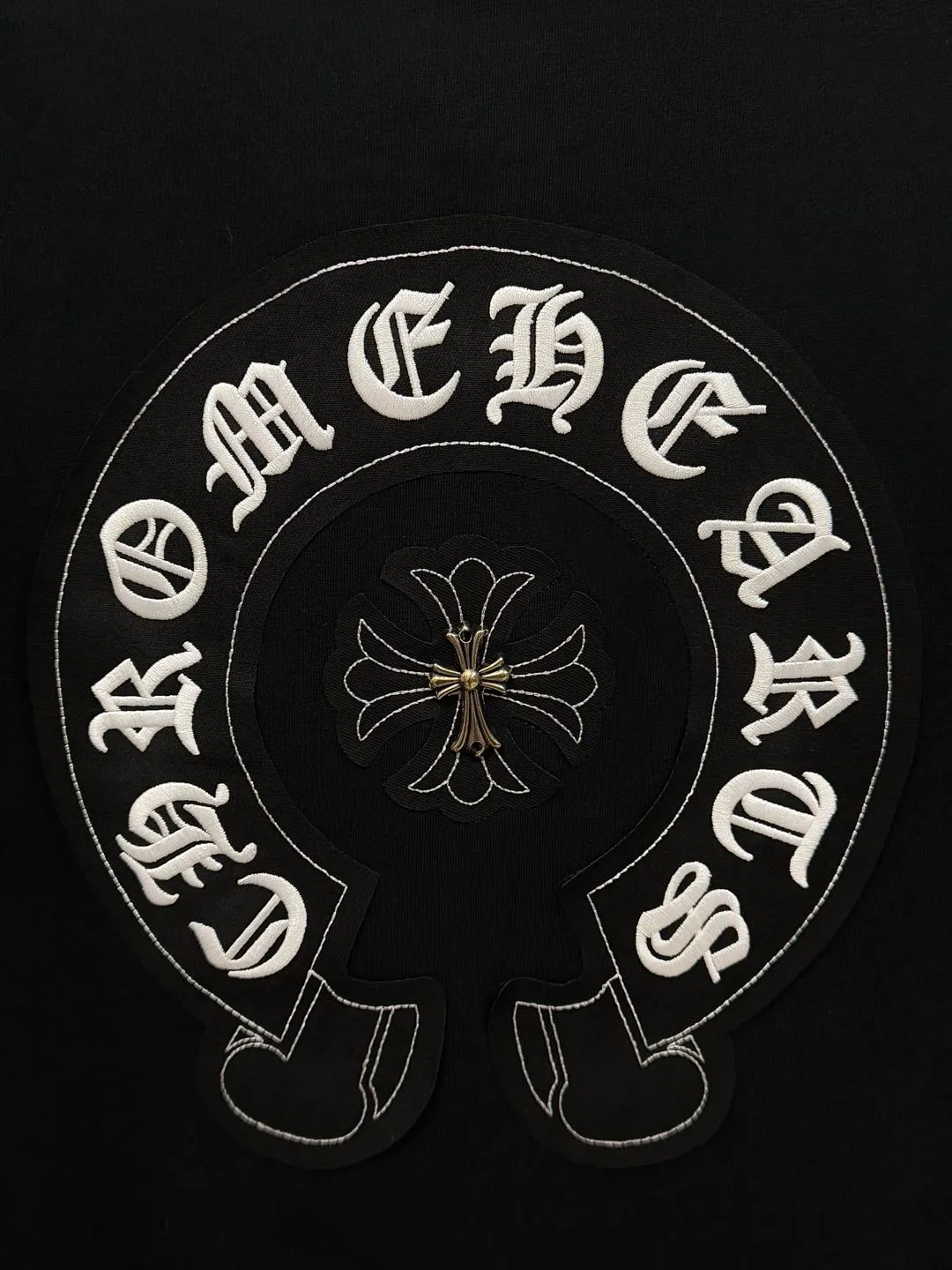 🅿️200 [High quality] Chrome hearts ss25 new first release latest short-sleeved round neck t-shirt, high-end customization, avant-garde and fashionable design! The front and rear panels of the brand logo are designed with heavy craftsmanship of burnt appliqué, ten rivets and one hundred thousand needle embroidery. High-end customized 280g fabric. Soft to the touch. Comfortable to wear. Exquisite stitching. Fine workmanship. The upper body effect is incomparably handsome! Same style for men and women, color: white, black size: S to xL